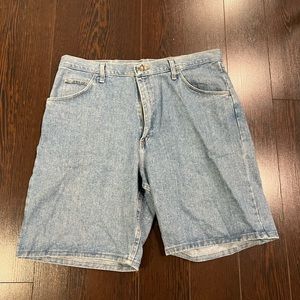 Light blue wrangler denim jean shorts. 36 waist